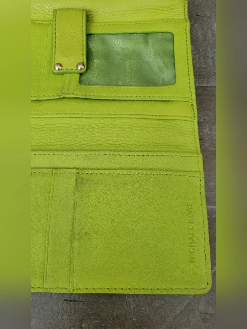 Michael Kors White Logo Card Holder & Lime Green Leather Wallet Set* Flawed*